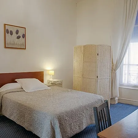 Des Facultes Hotel