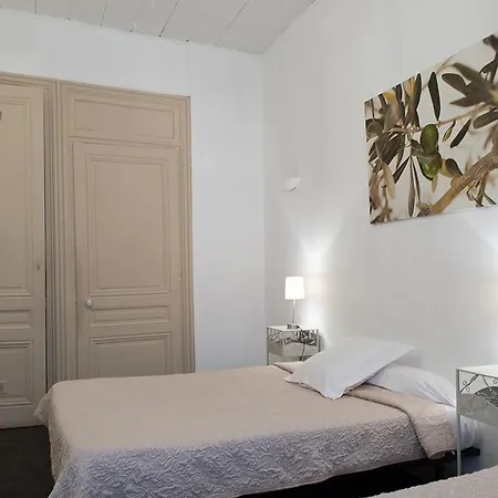 Des Facultes Hotel *
