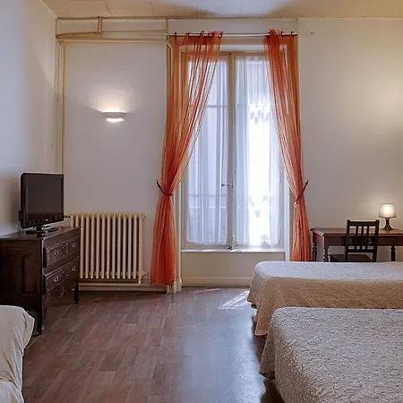 Des Facultes Hotel