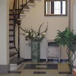 Des Facultes Hotel *